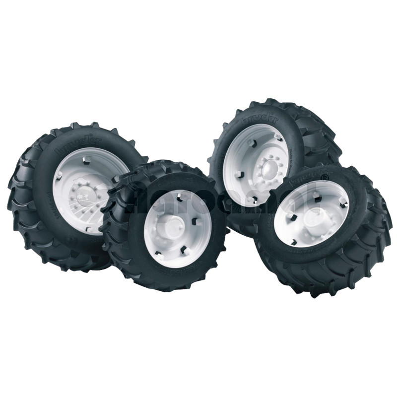 Set anvelope duble cu jante argintii