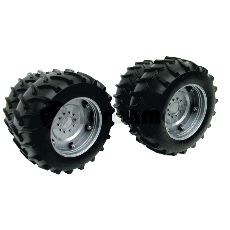 Set anvelope duble cu jante argintii