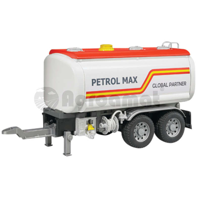 Camion cu remorca si autocisterna