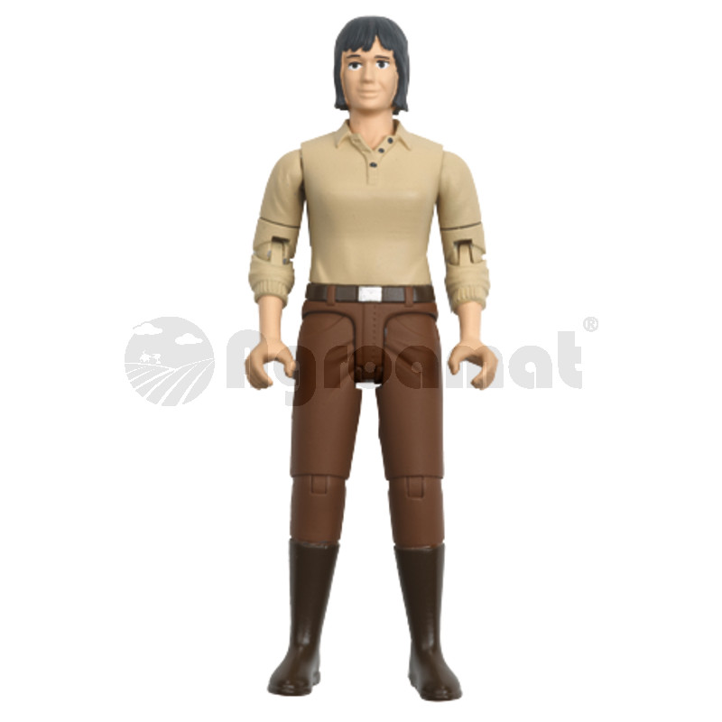 Femeie bruneta cu cizme