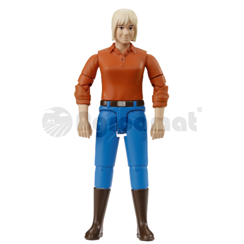 Femeie blonda cu cizme