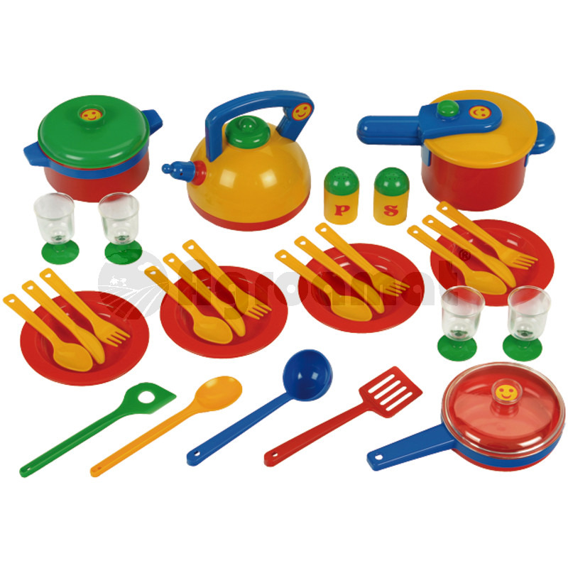 Set bucatarie cu multe accesorii