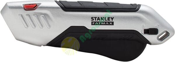 Cutter cu retragere automată acționt prin strângere STANLEY® FATMAX®